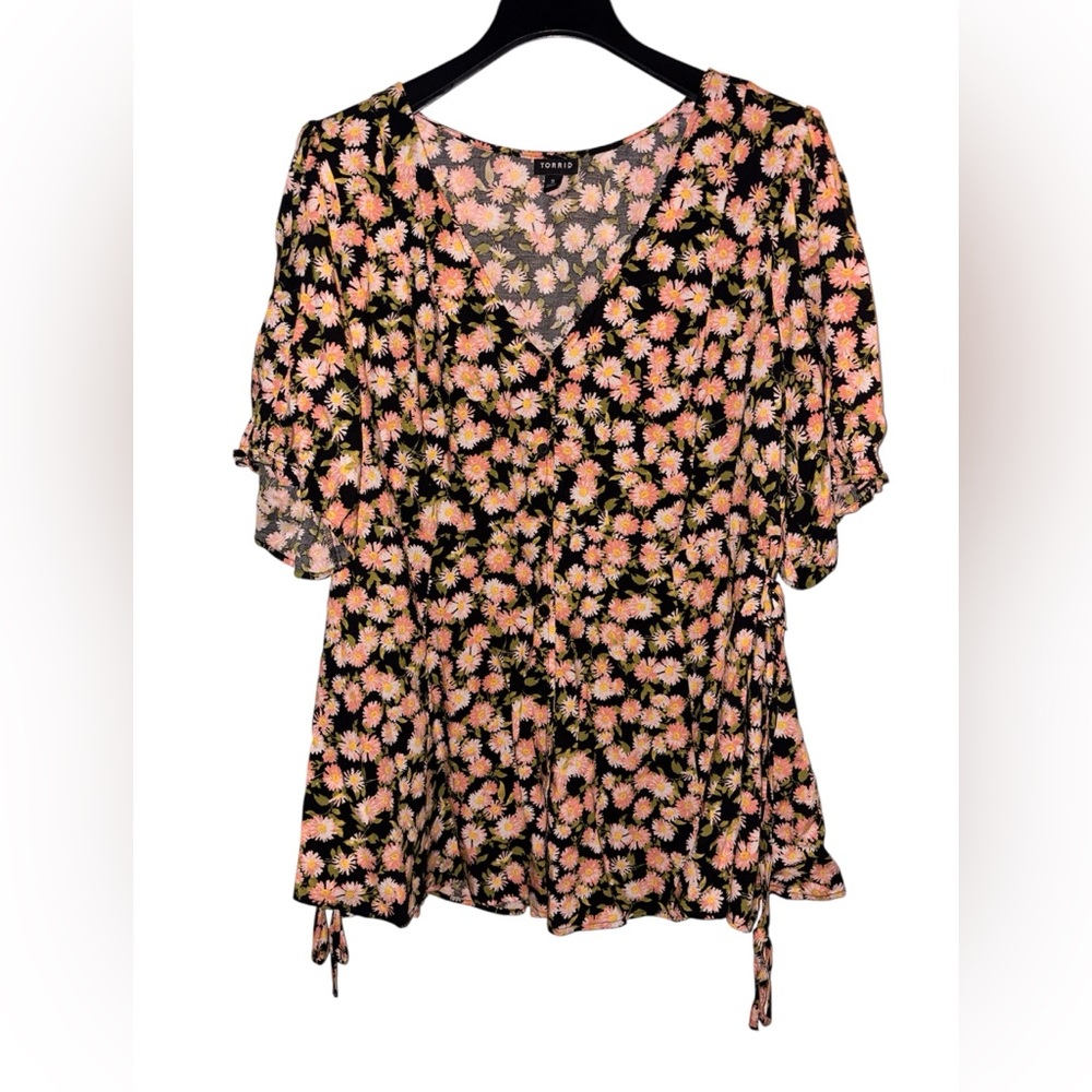 Torrid floral blouse size 3